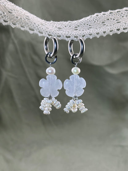 Fleur Blanche Pendants