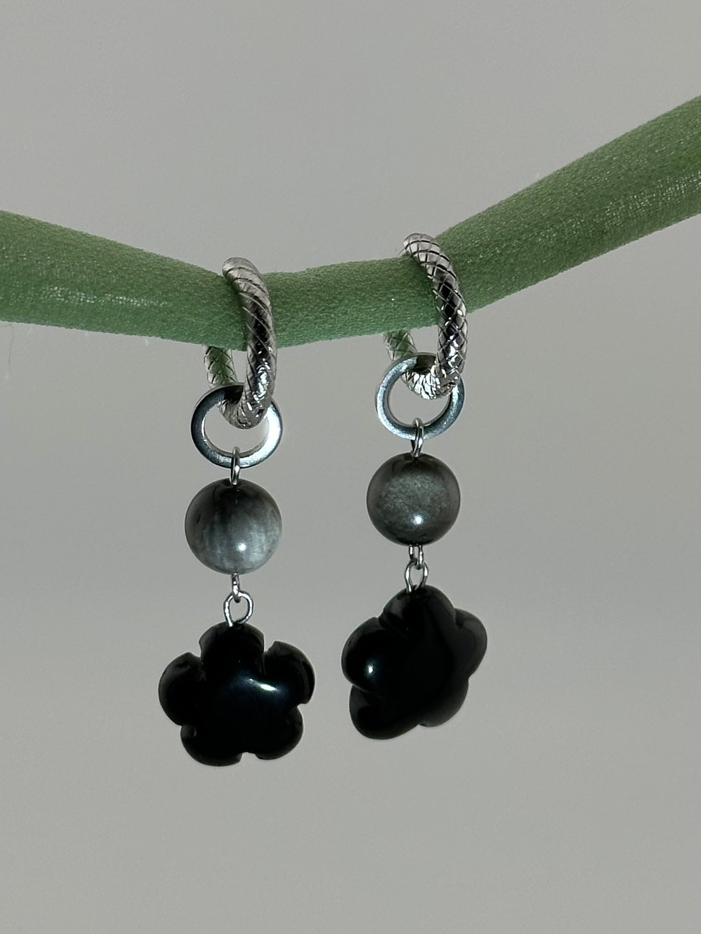 Fleur Noir Pendants