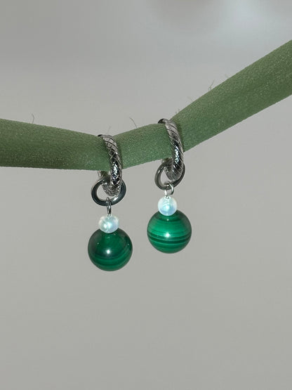 Malachite Pendant with Pearl